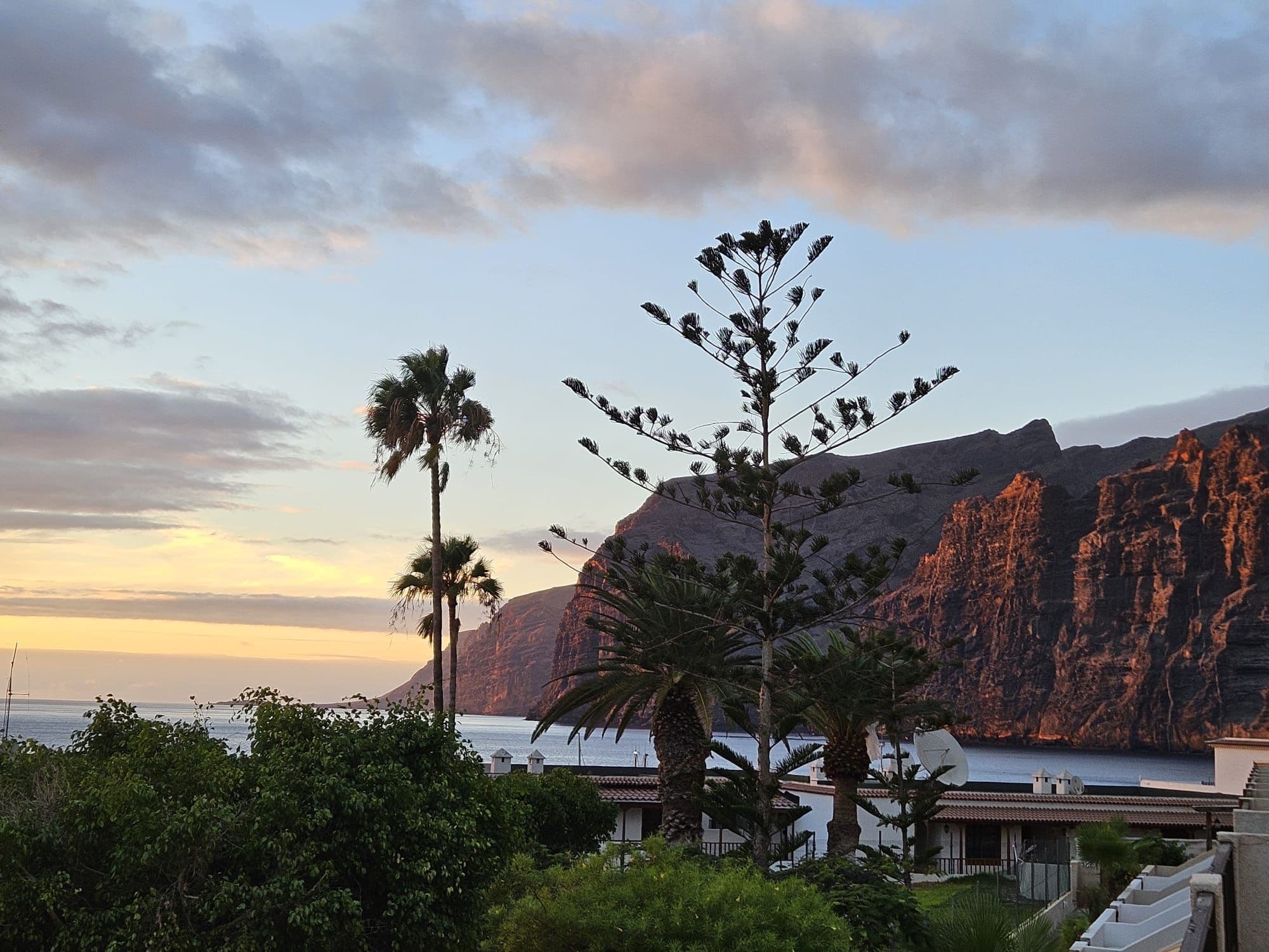 The cliffs of Los Gigantes in evening light