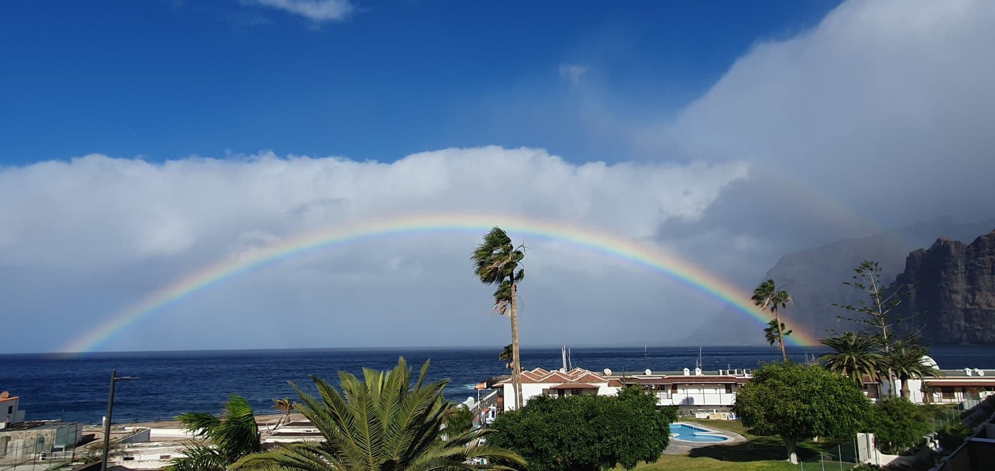 Rainbow over Los Gigantes