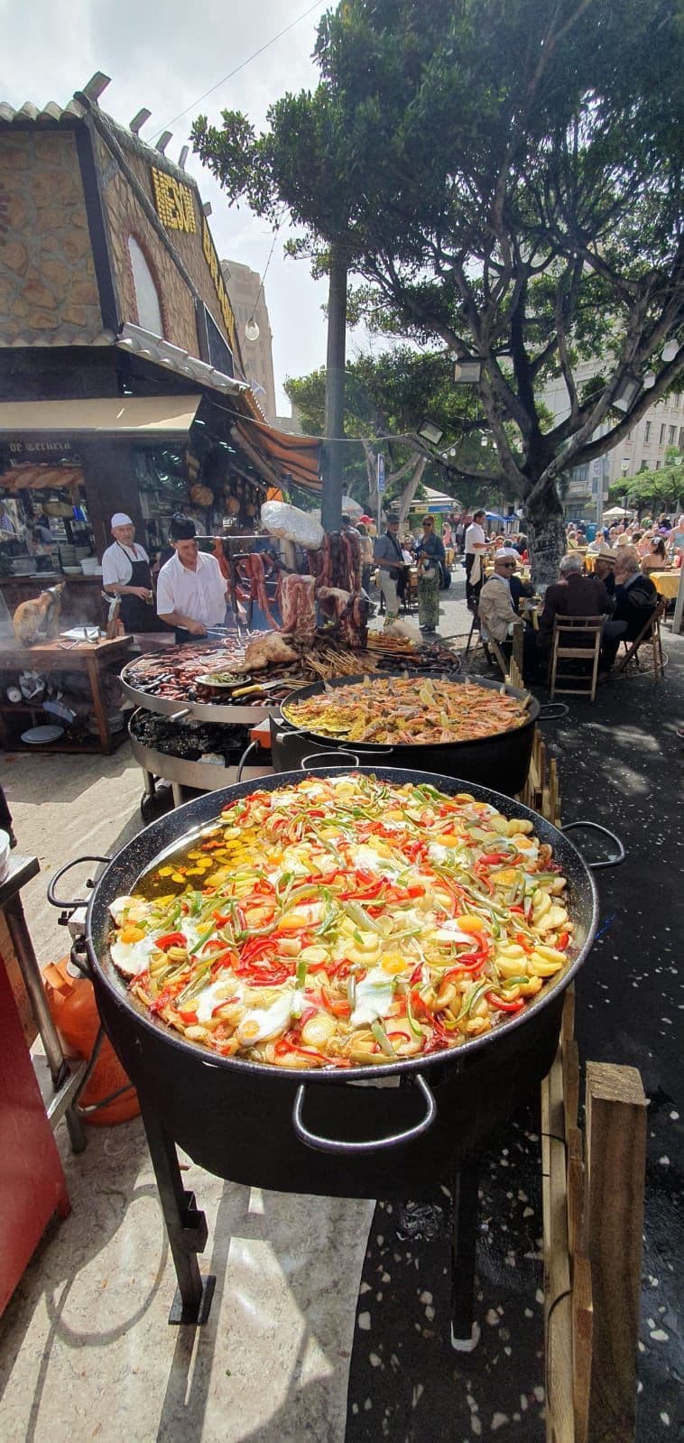 Paella auf einem Markt